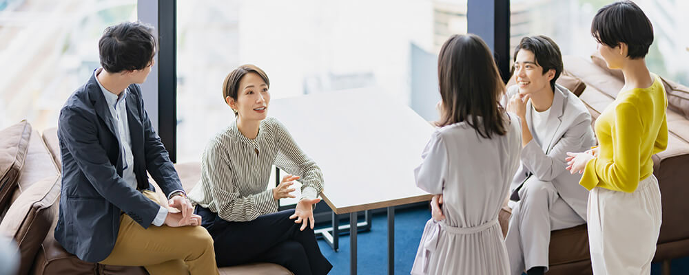 仕事ができる風女性の写真