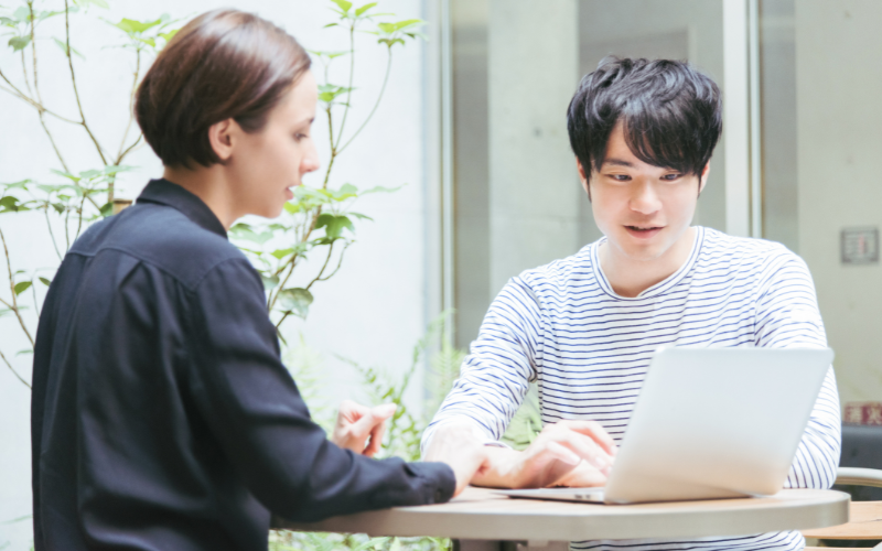 1on1とは？部下との信頼を築くための実際に使える質問例と注意点