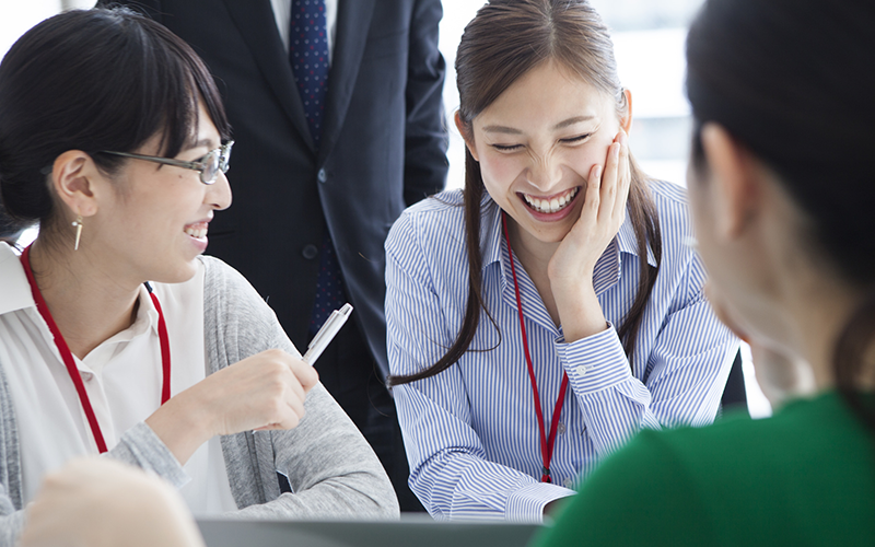 コミュニケーション能力が高い人の特徴7選と高める秘訣4選を紹介!
