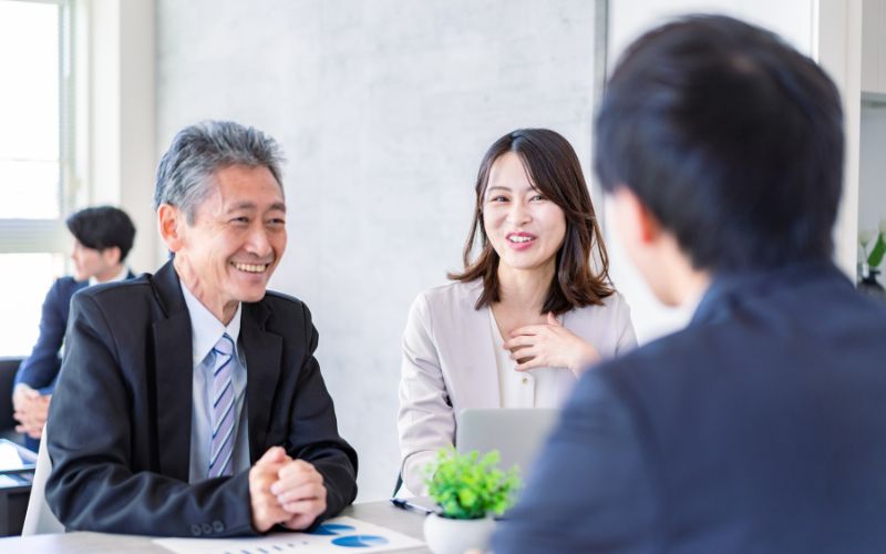 心を掴んで離さない!『人を楽しませる話し方』7選