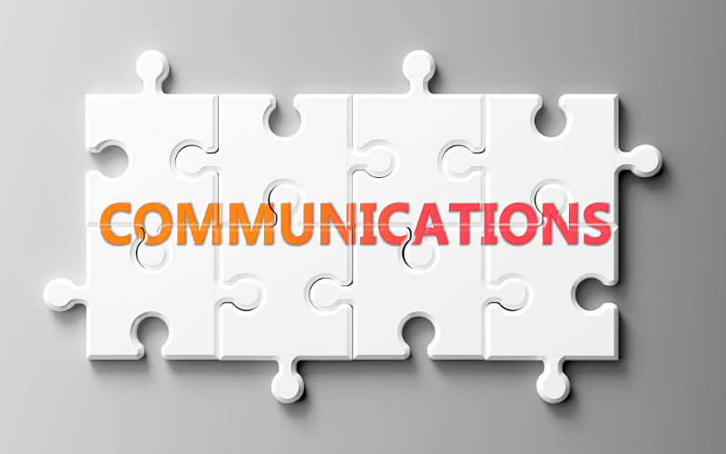 パズルに「communications」と書かれているイメージ画像